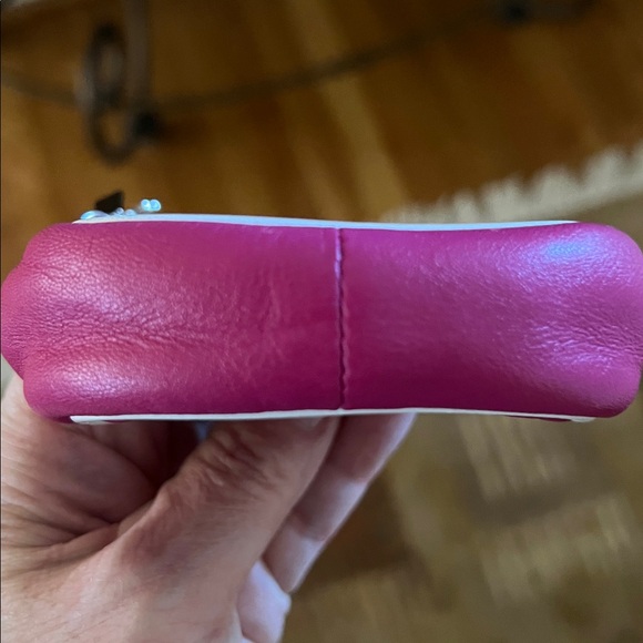 Coach VINTAGE RARE Kisslock coin purse hot pink Leather From 2000s ERA